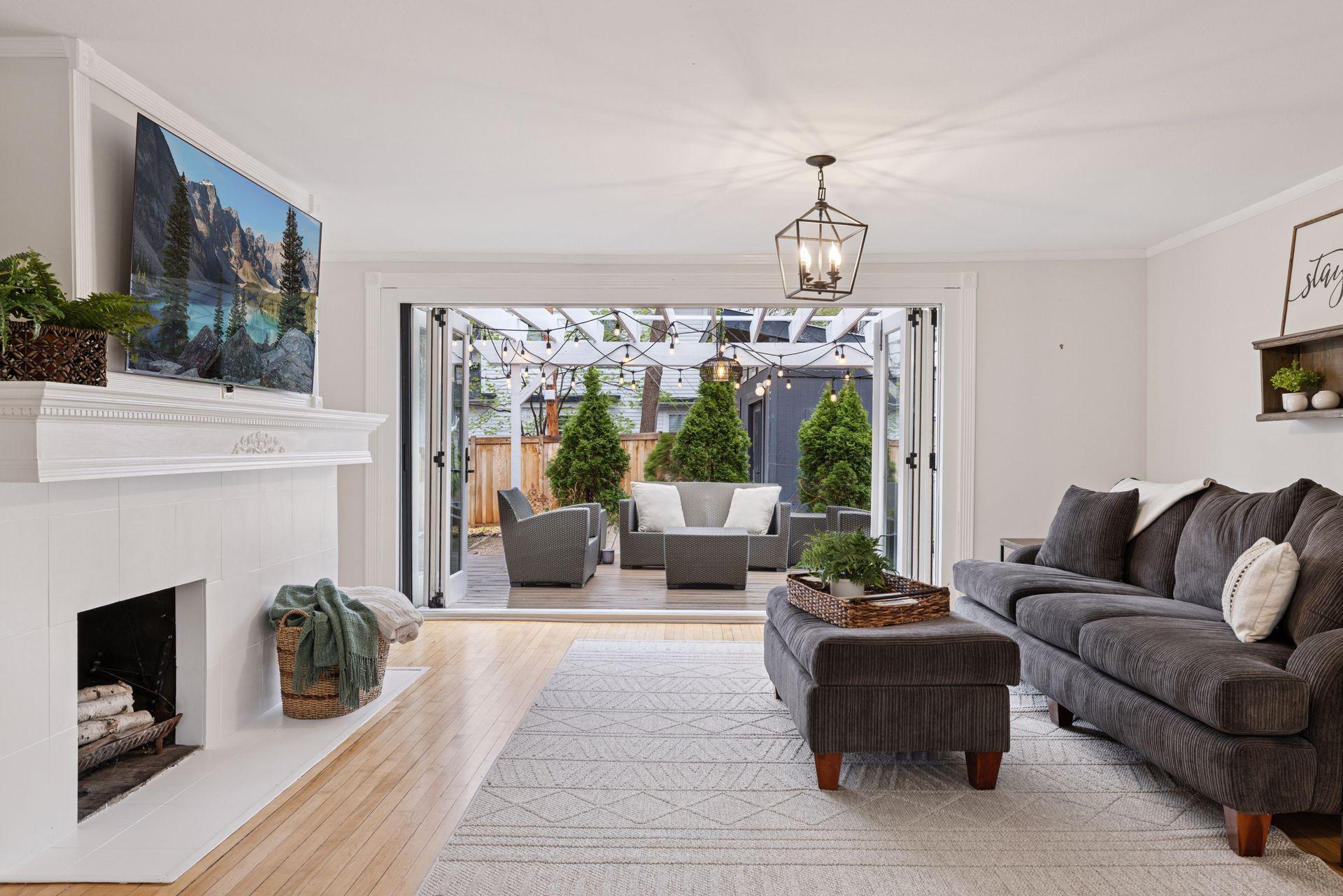 183 Maple Street Excelsior, MN 55331 - Photo 3 of 53