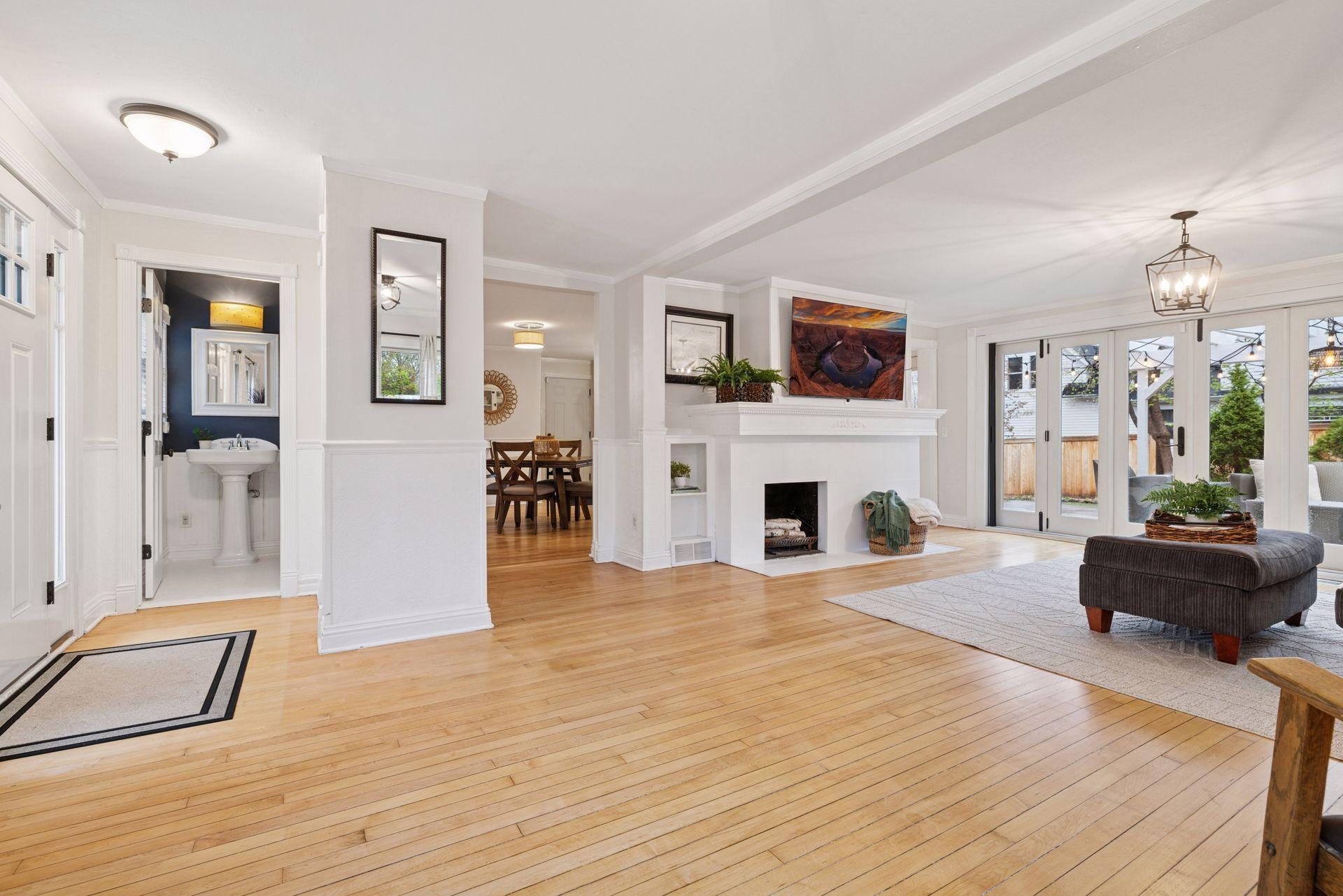 183 Maple Street Excelsior, MN 55331 - Photo 4 of 53