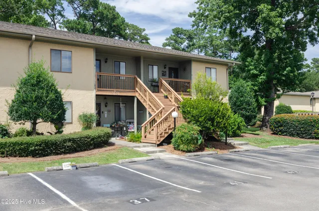 $1,300 | 3621 St Johns Court, Unit B, Wilmington, NC 28403