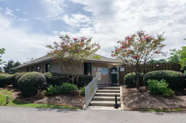$1,300 | 3621 St Johns Court, Unit B, Wilmington, NC 28403