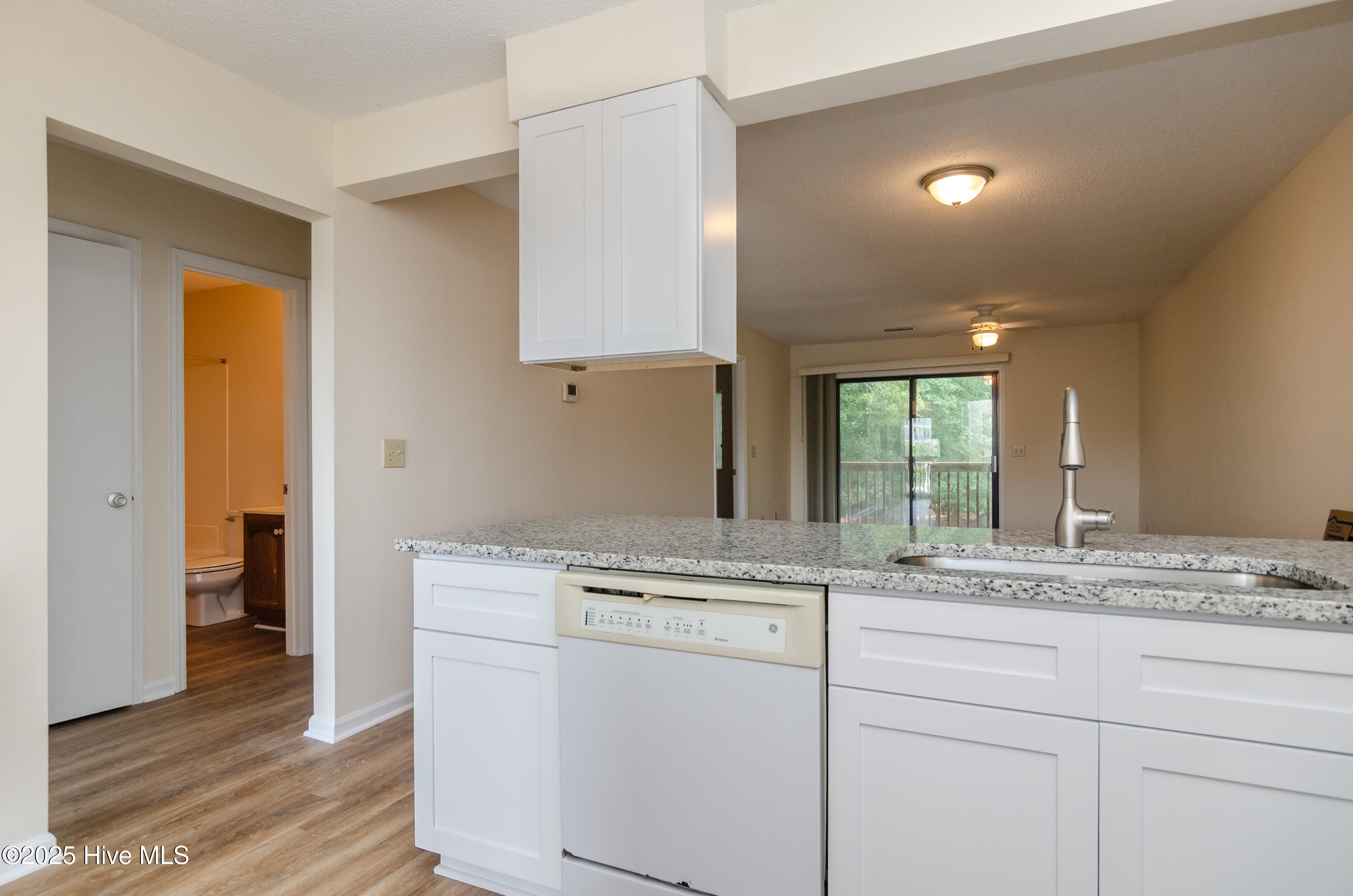 3621 St Johns Court, Unit B Wilmington, NC 28403 - Photo 4 of 22 3621-B Saint Johns-12