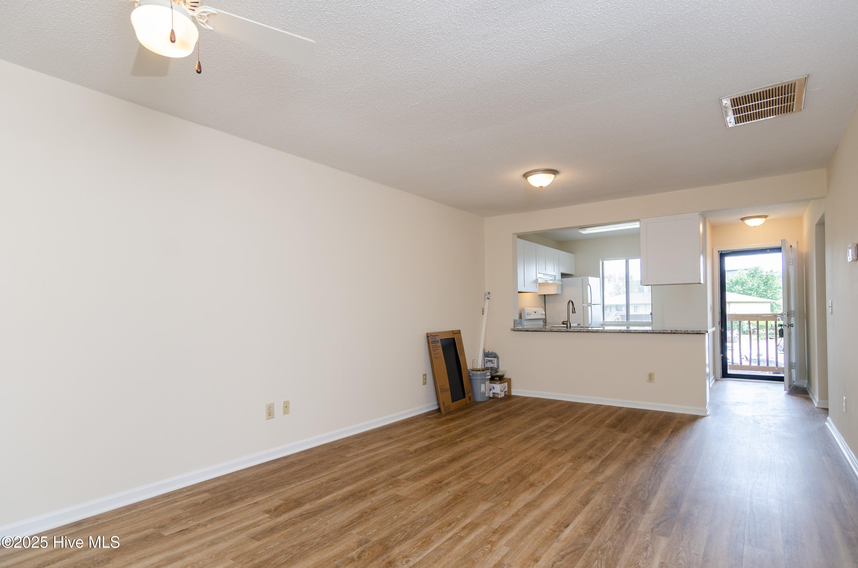 3621 St Johns Court, Unit B Wilmington, NC 28403 - Photo 7 of 22 3621-B Saint Johns-8