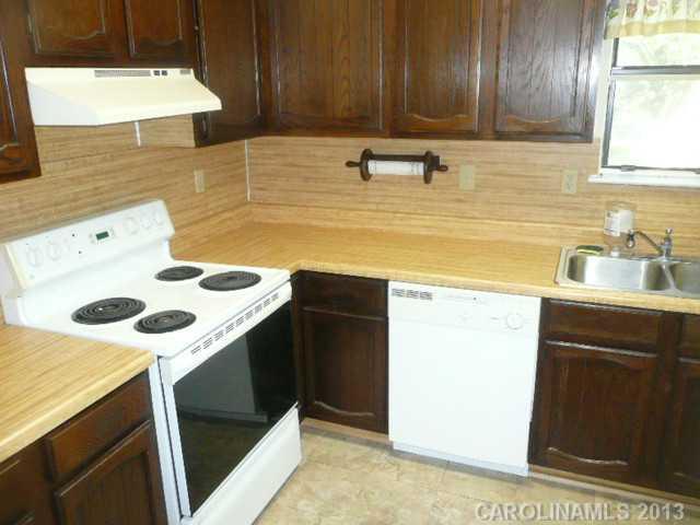 10529 Brief Road Charlotte, NC 28227 - Photo 4 of 16 Gallery Image 4