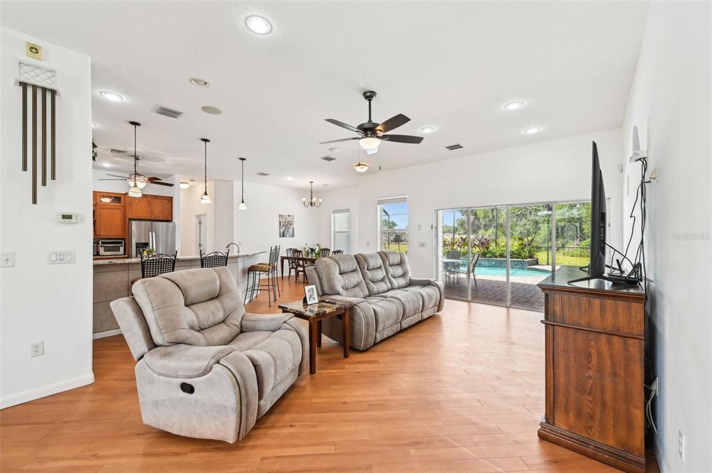 21019 Lonesome Acre Road Wimauma, FL 33598 - Photo 5 of 60