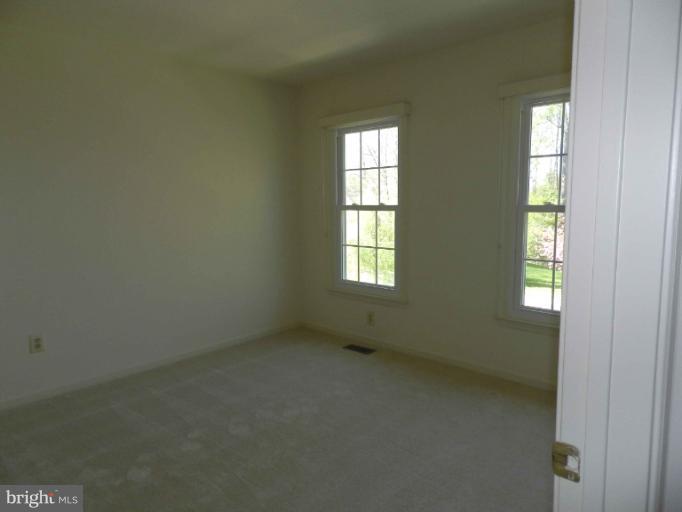 524 Ridgewell Way Silver Spring, MD 20902 - Photo 12 of 20 2nd Bedroom