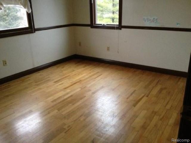 720 Milford Road Holly, MI 48442 - Photo 3 of 13 Bed 2 (Small).jpg
