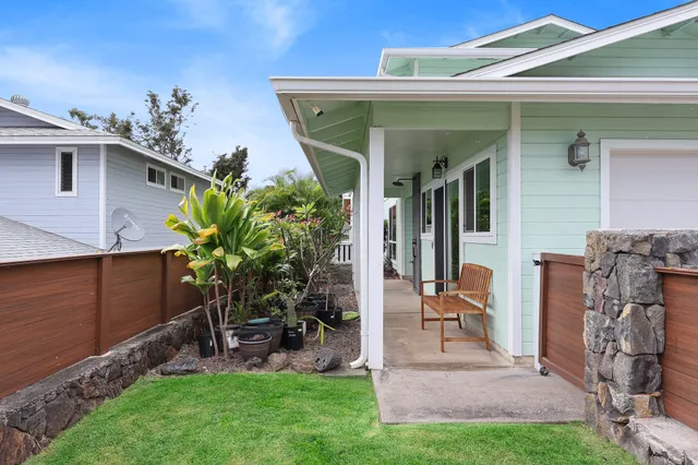 $950,000 | 76-206 Kealoha Street, Unit 2A, Kailua-Kona, HI 96740