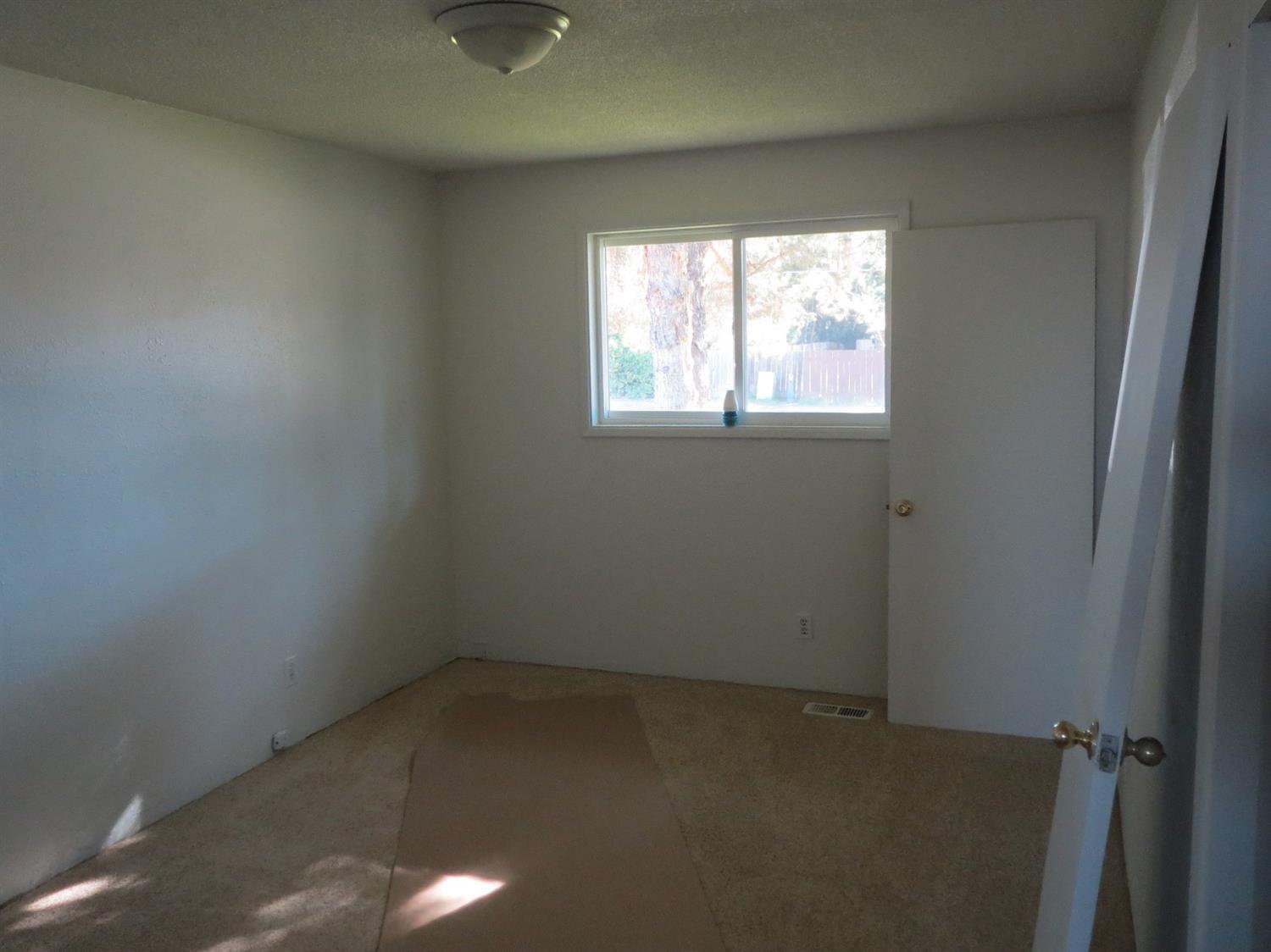 3143 Delta Waters Road Medford, OR 97504 - Photo 9 of 17 Additional Photo