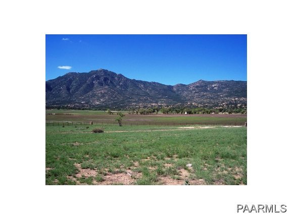 9390 North Callahan Road Prescott, AZ 86305 - Photo 1 of 11 Primary Photo