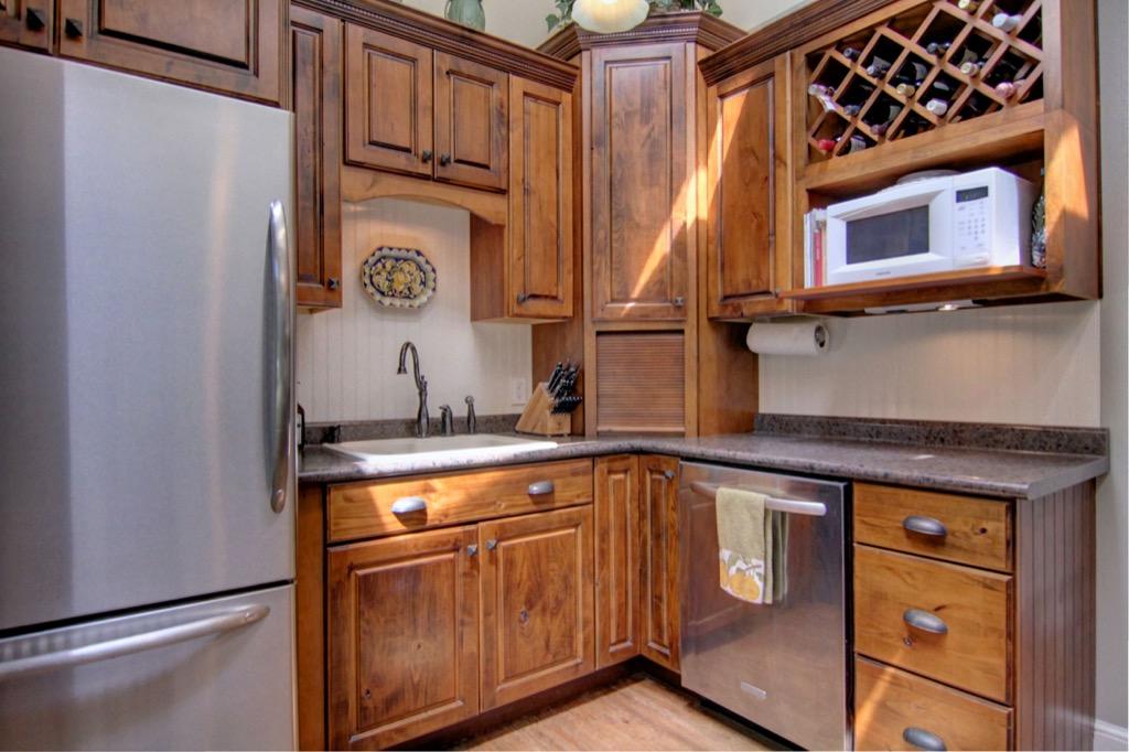 18808 Covington Road Minnetonka, MN 55345 - Photo 6 of 79 Gallery Image 6