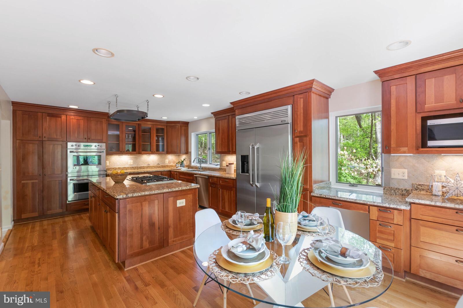 10431 Lawyers Road Vienna, VA 22181 - Photo 2 of 53 Gallery Image 2