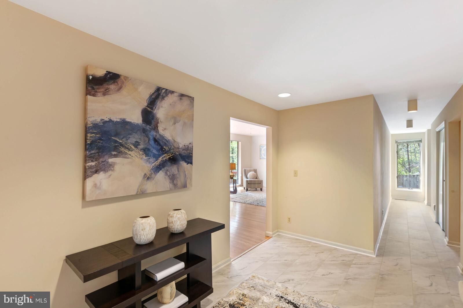 10431 Lawyers Road Vienna, VA 22181 - Photo 12 of 53 Gallery Image 12