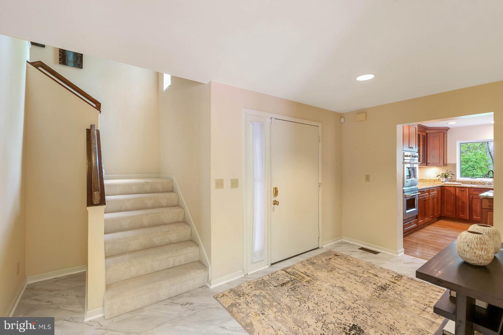 10431 Lawyers Road Vienna, VA 22181 - Photo 13 of 53 Gallery Image 13