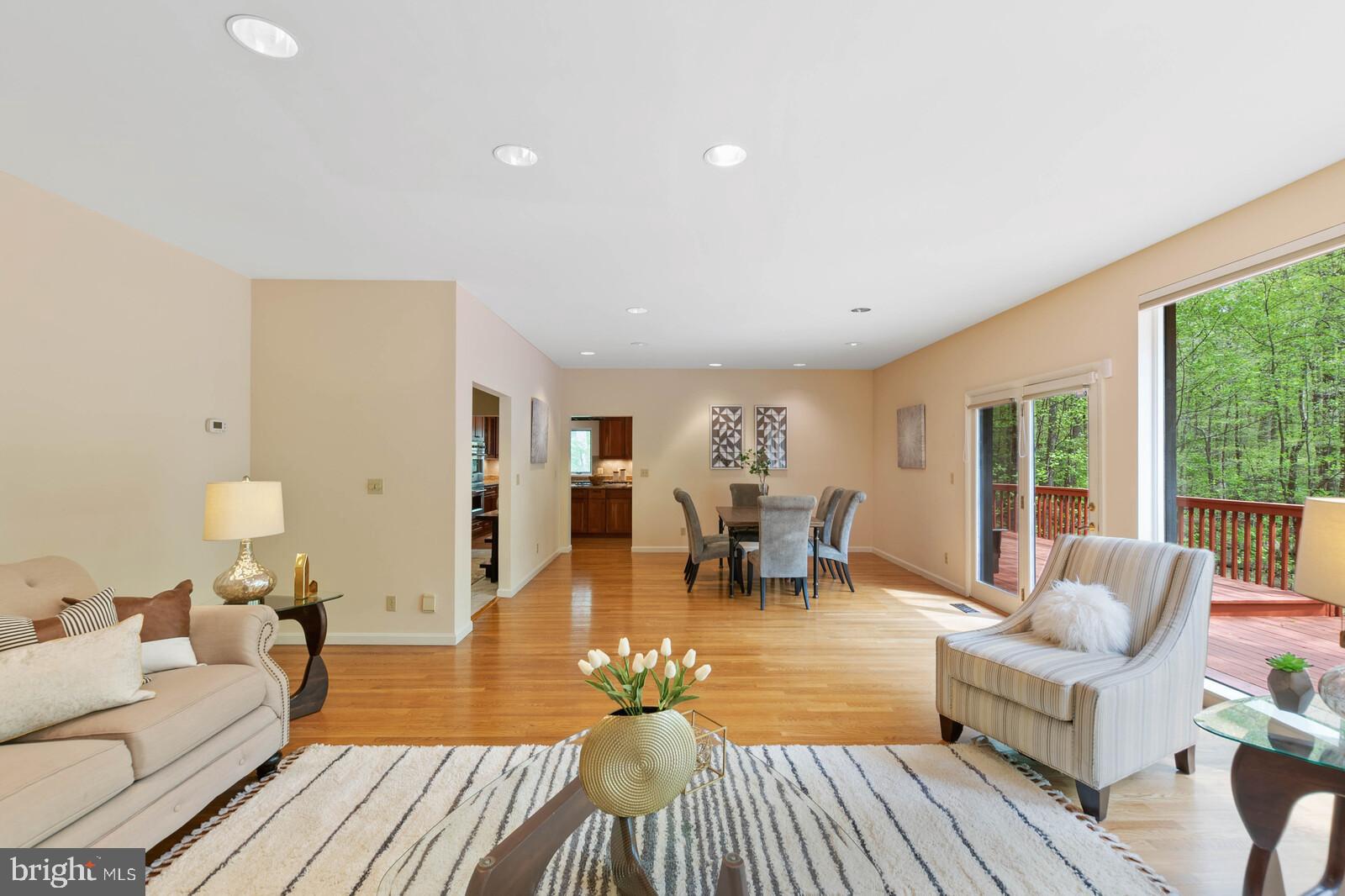 10431 Lawyers Road Vienna, VA 22181 - Photo 17 of 53 Gallery Image 17