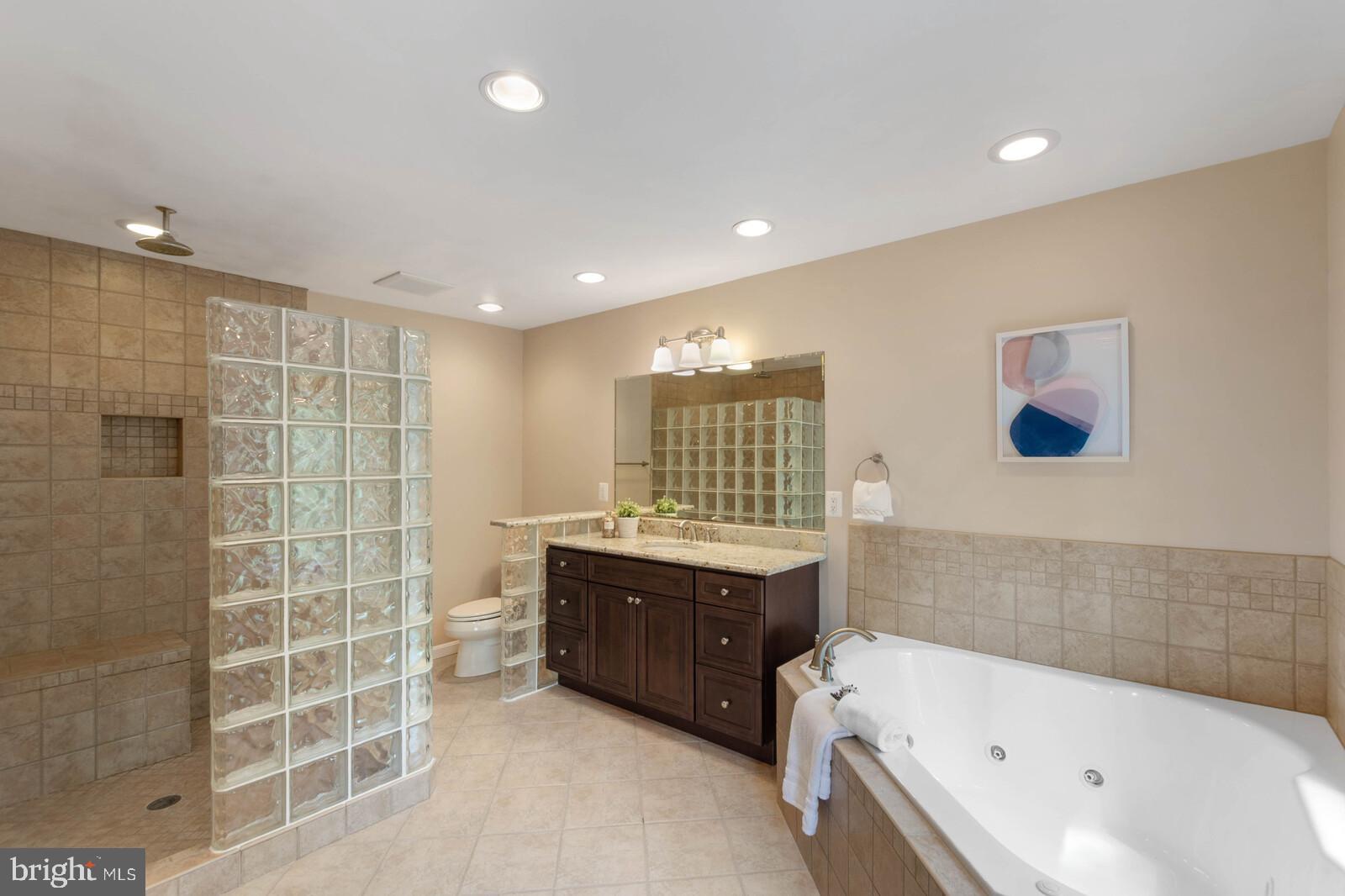 10431 Lawyers Road Vienna, VA 22181 - Photo 21 of 53 Gallery Image 21
