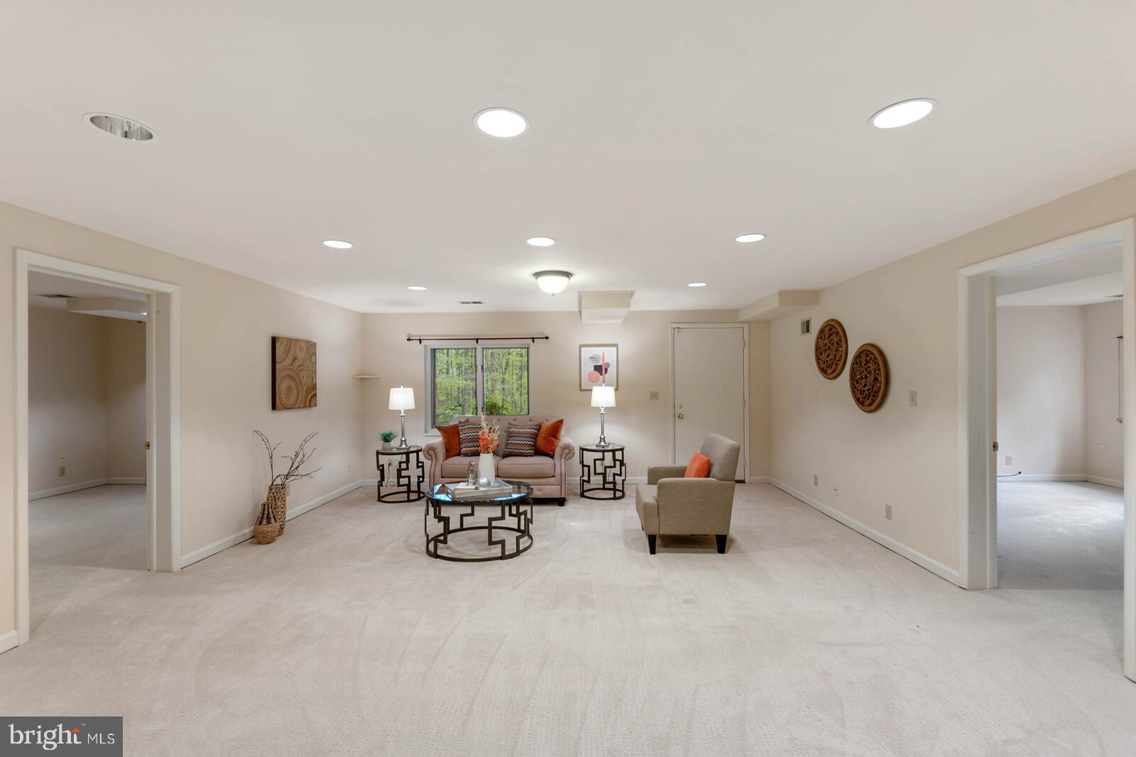 10431 Lawyers Road Vienna, VA 22181 - Photo 29 of 53 Gallery Image 29