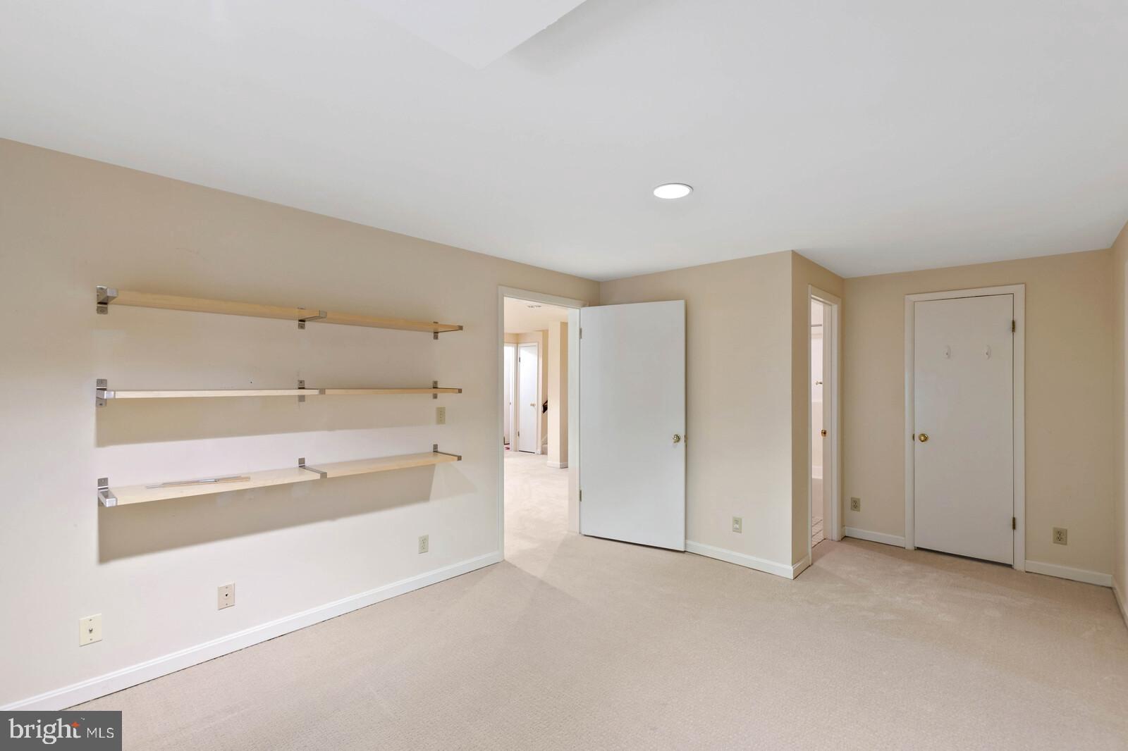 10431 Lawyers Road Vienna, VA 22181 - Photo 32 of 53 Gallery Image 32