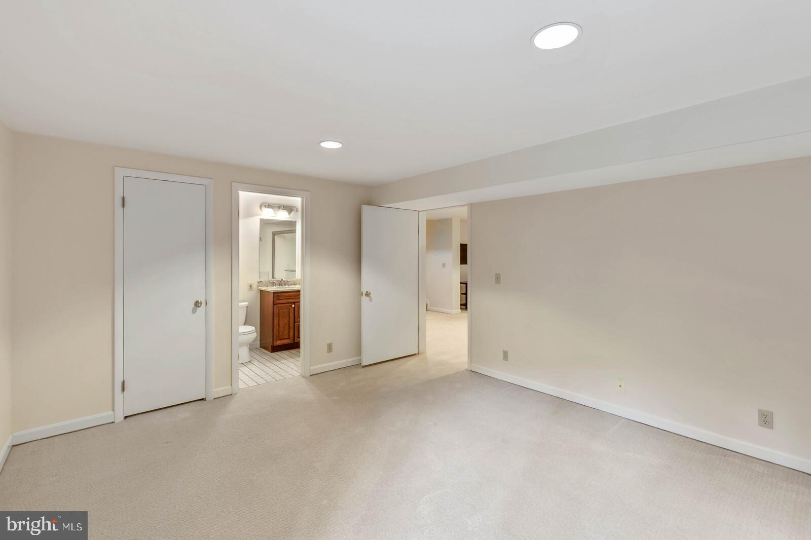 10431 Lawyers Road Vienna, VA 22181 - Photo 35 of 53 Gallery Image 35