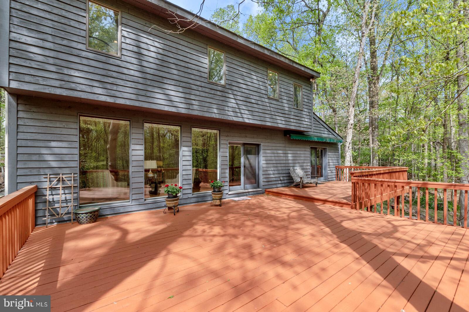 10431 Lawyers Road Vienna, VA 22181 - Photo 40 of 53 Gallery Image 40