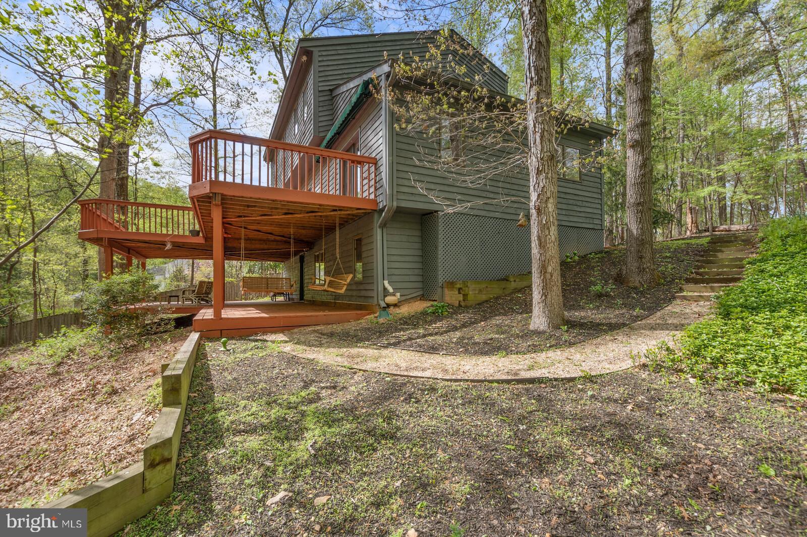 10431 Lawyers Road Vienna, VA 22181 - Photo 5 of 53 Gallery Image 5