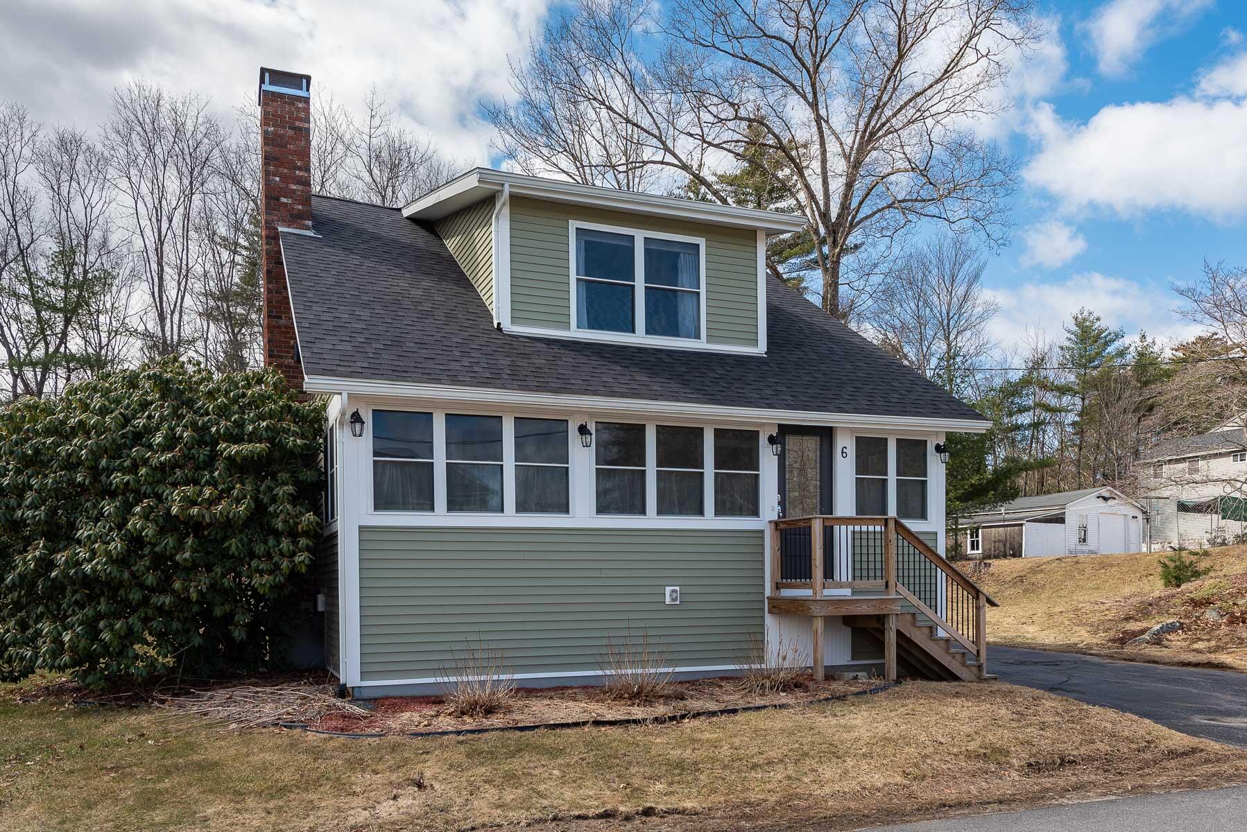 6 Greenaway Avenue Springvale, ME 04083 - Photo 2 of 60 seacoastrephotography-34 (1)