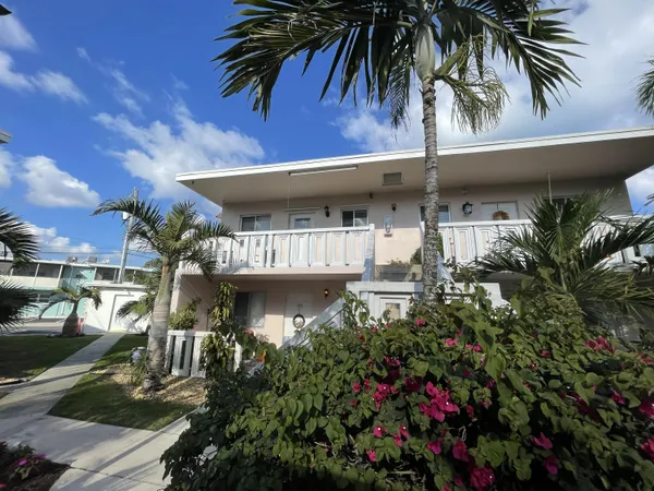 $1,850 | 229 Southeast 1st Avenue, Unit 203, Boynton Beach, FL 33435