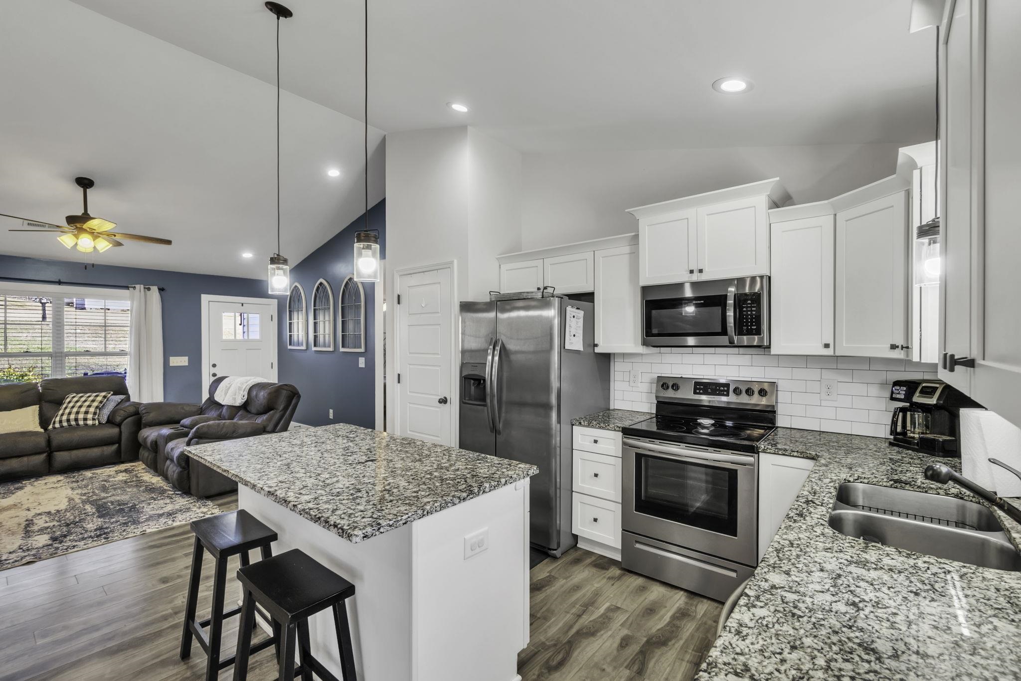 6261 Highway 11 Inman, SC 29349 - Photo 8 of 31