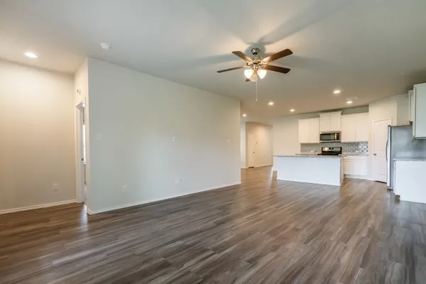 $2,600 | 16856 Pink Wintergreen Drive, Conroe, TX 77385