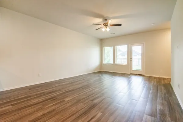 $2,600 | 16856 Pink Wintergreen Drive, Conroe, TX 77385