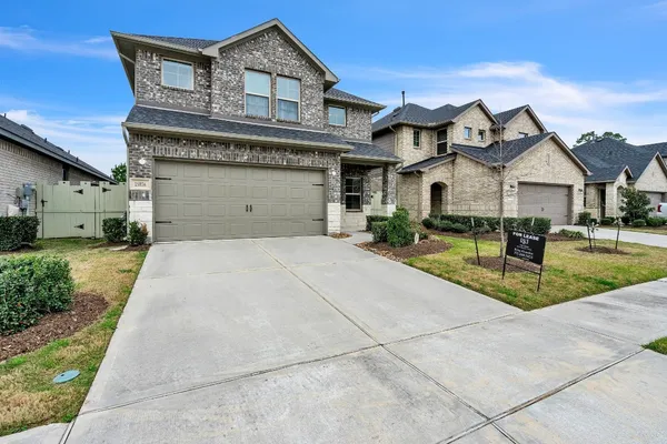 $2,600 | 16856 Pink Wintergreen Drive, Conroe, TX 77385