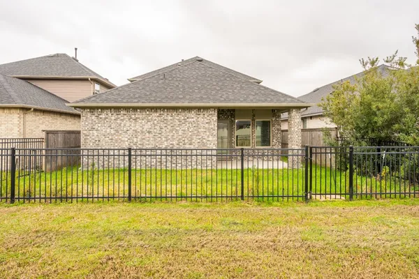 $2,600 | 16856 Pink Wintergreen Drive, Conroe, TX 77385