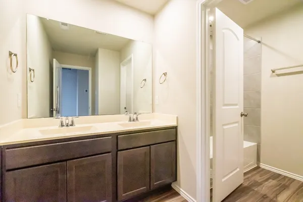 $2,600 | 16856 Pink Wintergreen Drive, Conroe, TX 77385