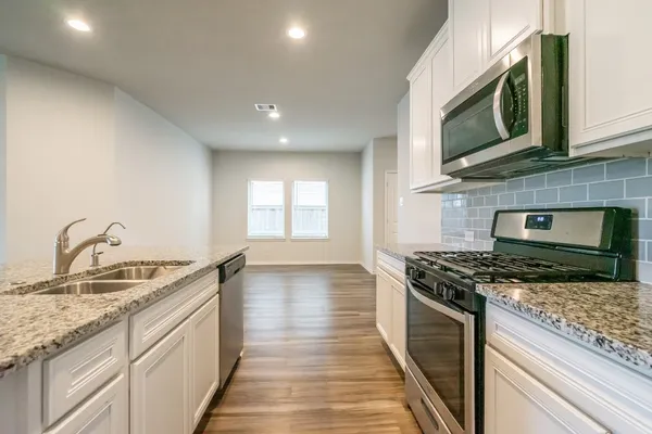 $2,600 | 16856 Pink Wintergreen Drive, Conroe, TX 77385