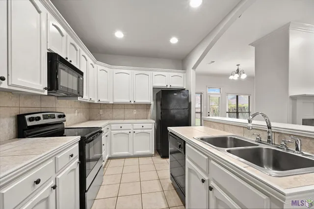 $291,900 | 10325 Springpark Avenue, Baton Rouge, LA 70810