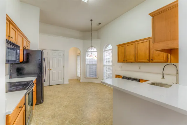 $239,900 | 2715 Bending Elm Drive, Memphis, TN 38016