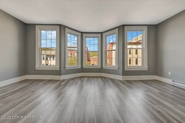 $1,400 | 128 East Broad Street, Unit 128C, Tamaqua, PA 18252