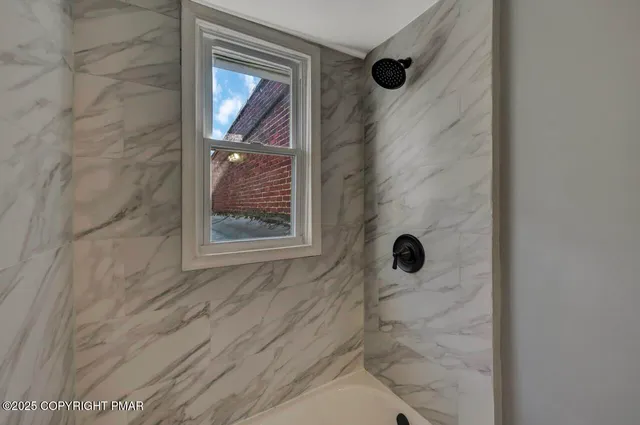 $1,400 | 128 East Broad Street, Unit 128C, Tamaqua, PA 18252