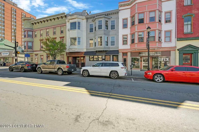 $1,400 | 128 East Broad Street, Unit 128C, Tamaqua, PA 18252