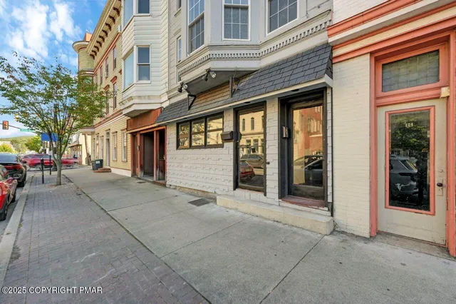 $1,400 | 128 East Broad Street, Unit 128C, Tamaqua, PA 18252