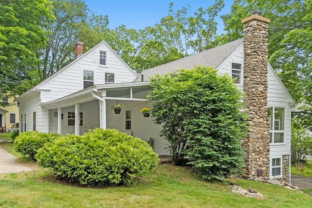 11 Curtis Hill Road Charlton, MA 01507 - Photo 2 of 40 Gallery Image 2