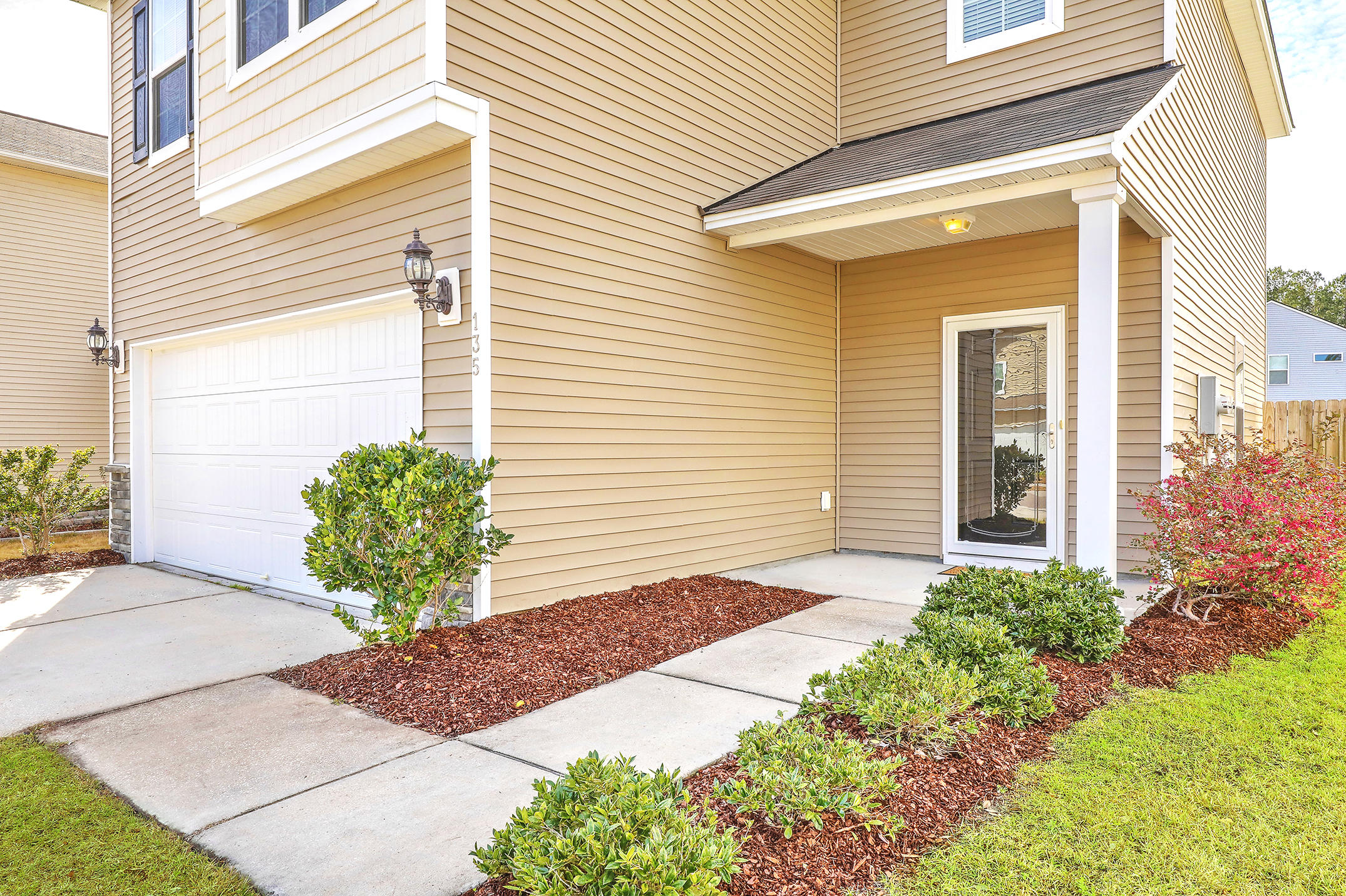 135 Brookhaven Road Summerville, SC 29486 - Photo 2 of 29 2