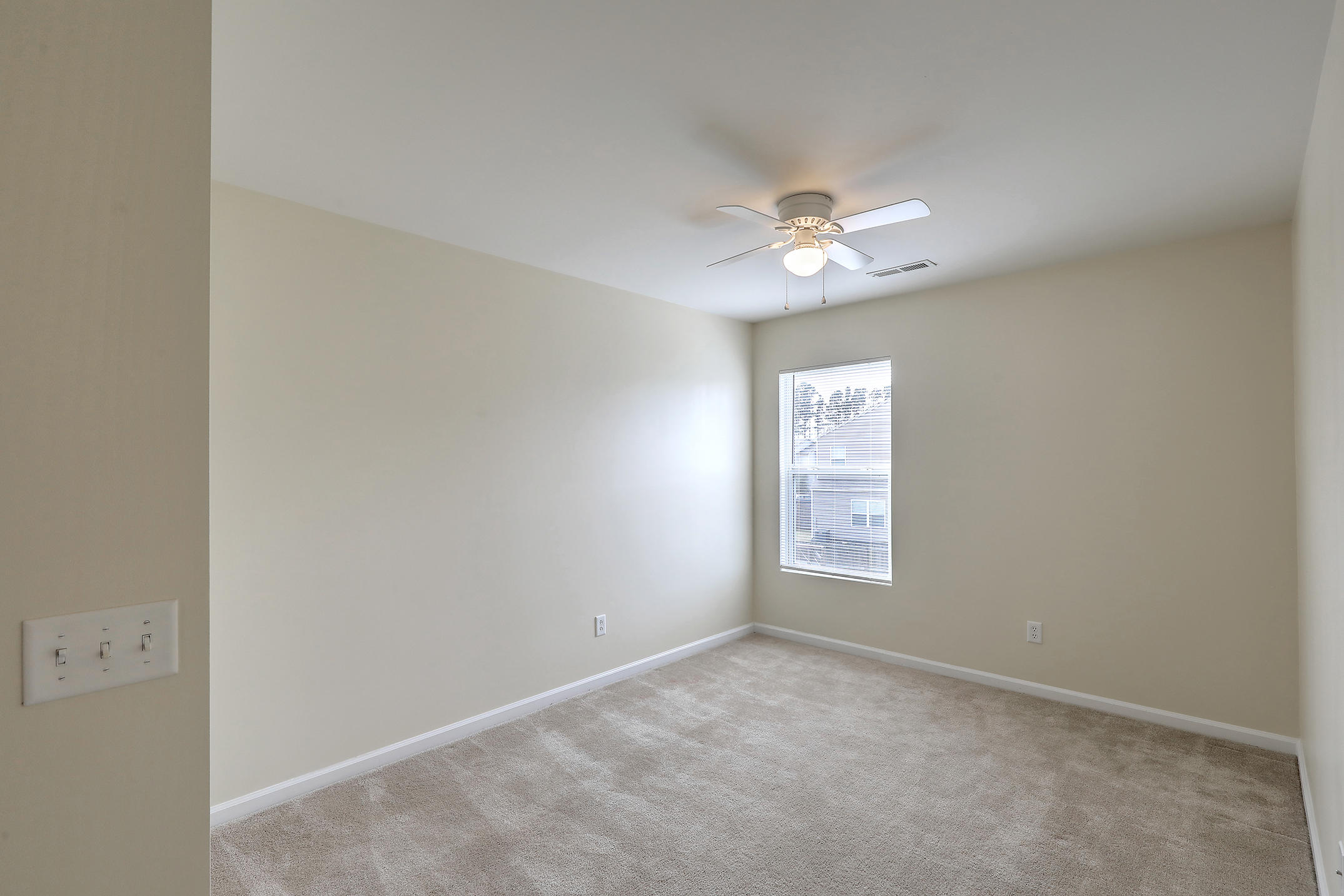 135 Brookhaven Road Summerville, SC 29486 - Photo 16 of 29 16