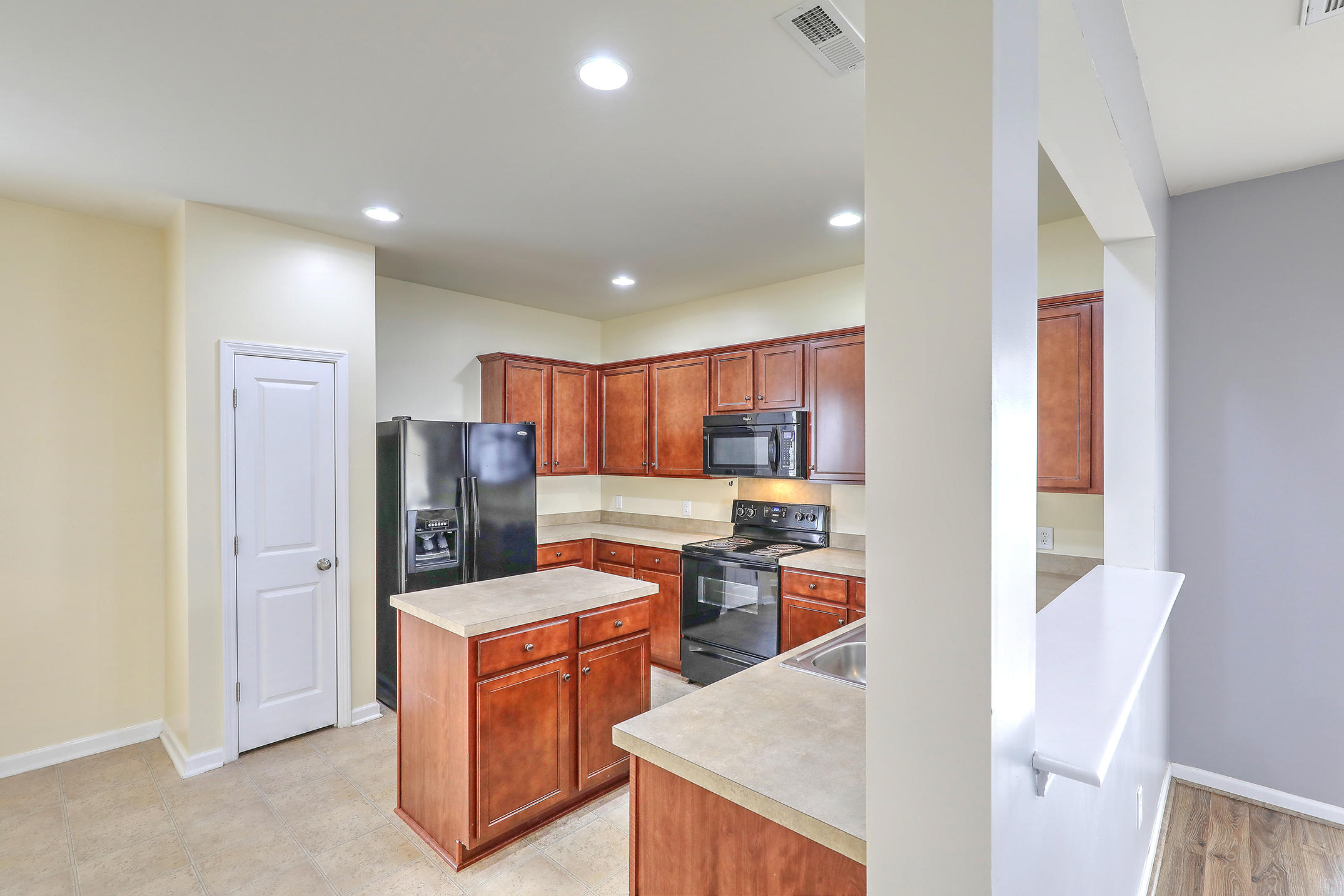 135 Brookhaven Road Summerville, SC 29486 - Photo 5 of 29 5