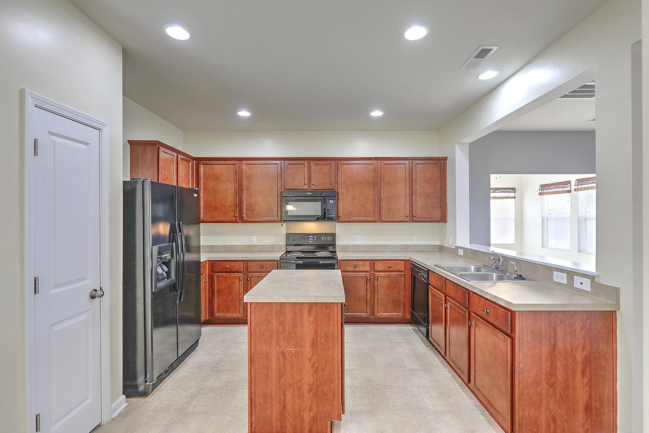 135 Brookhaven Road Summerville, SC 29486 - Photo 6 of 29 6