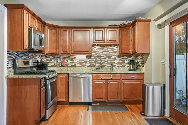 $699,500 | 34 Bradley Place, Unit 34, Stamford, CT 06905