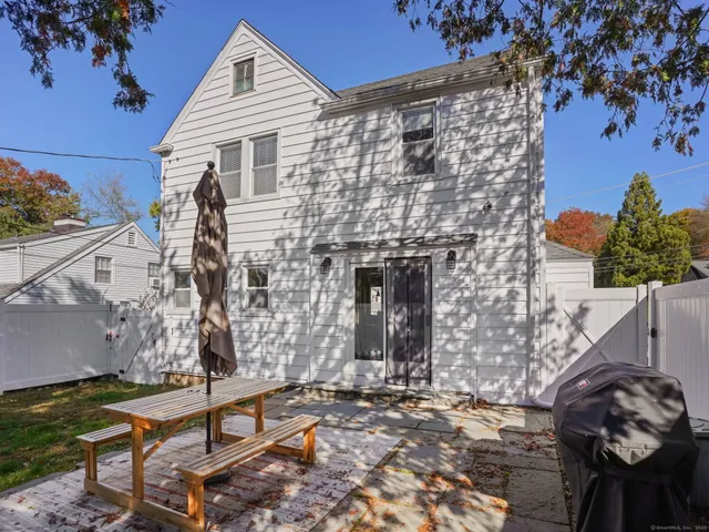 $699,500 | 34 Bradley Place, Unit 34, Stamford, CT 06905