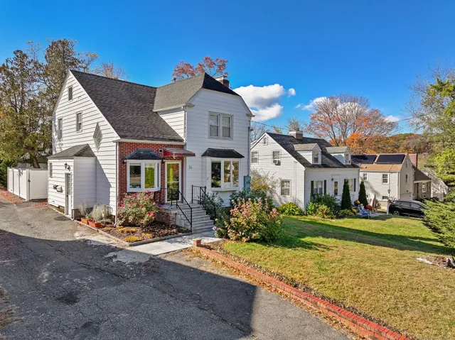 $699,500 | 34 Bradley Place, Unit 34, Stamford, CT 06905