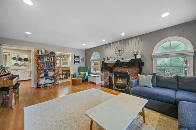 $699,500 | 34 Bradley Place, Unit 34, Stamford, CT 06905