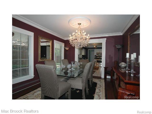 1056 Walnut Grove Rochester, MI 48306 - Photo 13 of 42 GetMedia.jpg