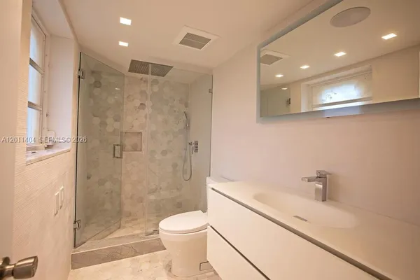 $2,700 | 1302 Northeast 191st Street, Unit A114, Miami, FL 33179